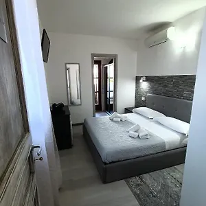 https://the-sunrise.in-sardinia.net